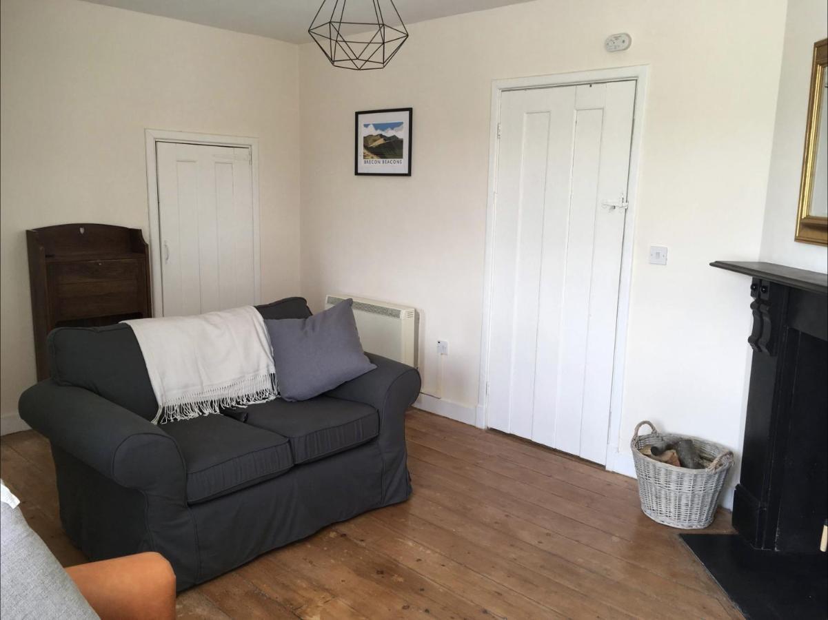 Cosy Arts & Crafts With Stunning Views